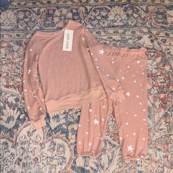 Wildfox Other - Wildfox Kids Pink Stars Sweatshirt Set Sweatshirt + Joggers SZ XS 4/5 NWT